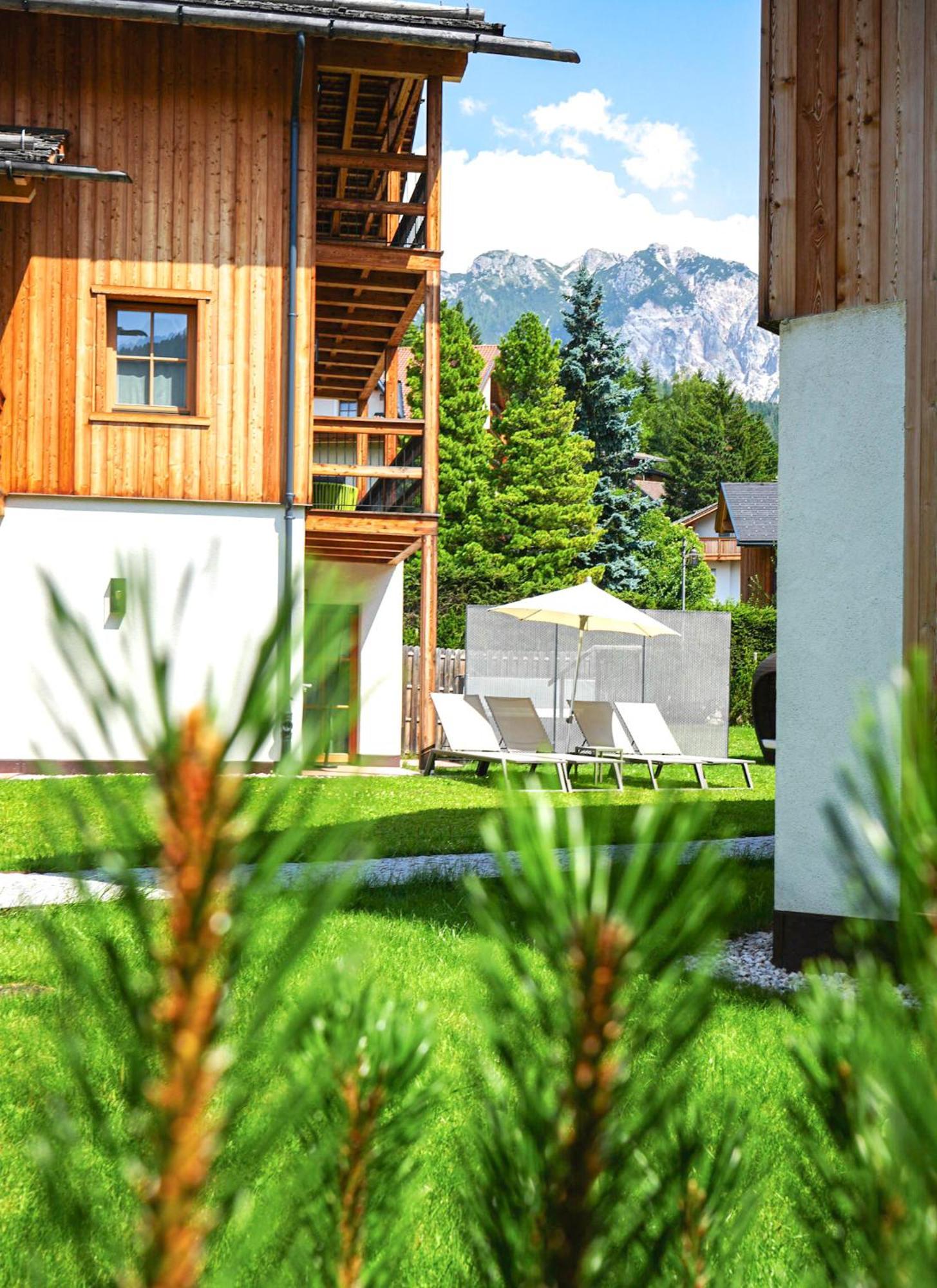 Liondes Chalets St. Vigil Exteriör bild