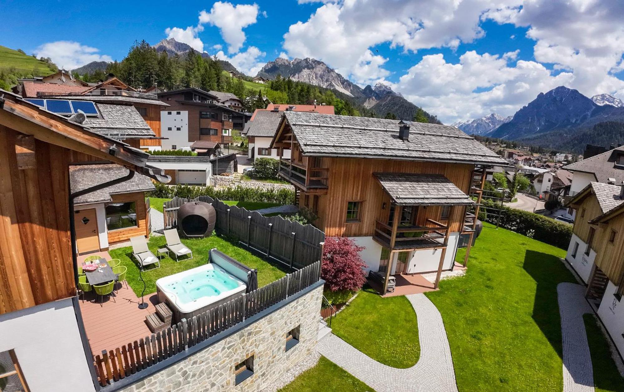 Liondes Chalets St. Vigil Exteriör bild