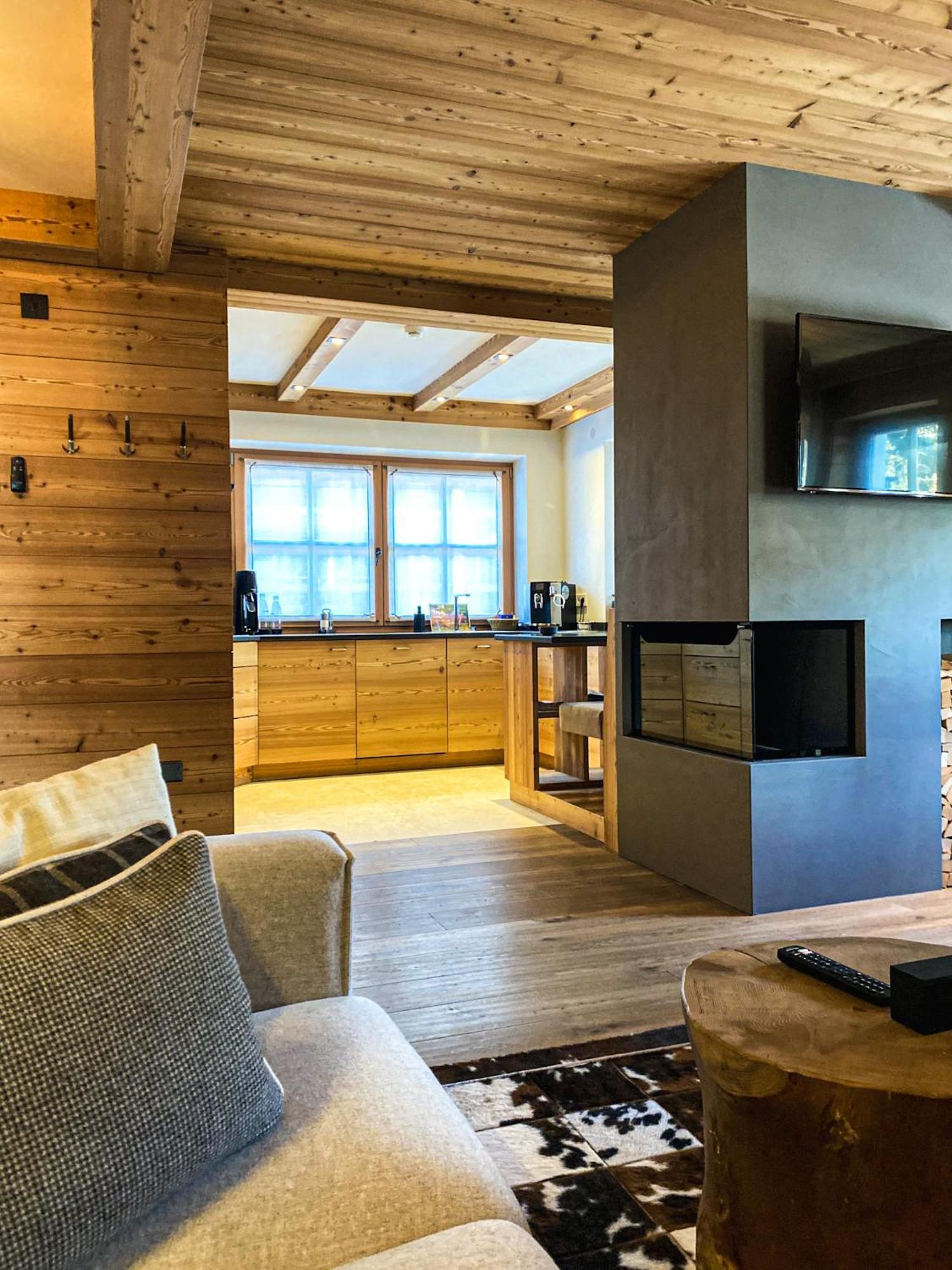 Liondes Chalets St. Vigil Exteriör bild