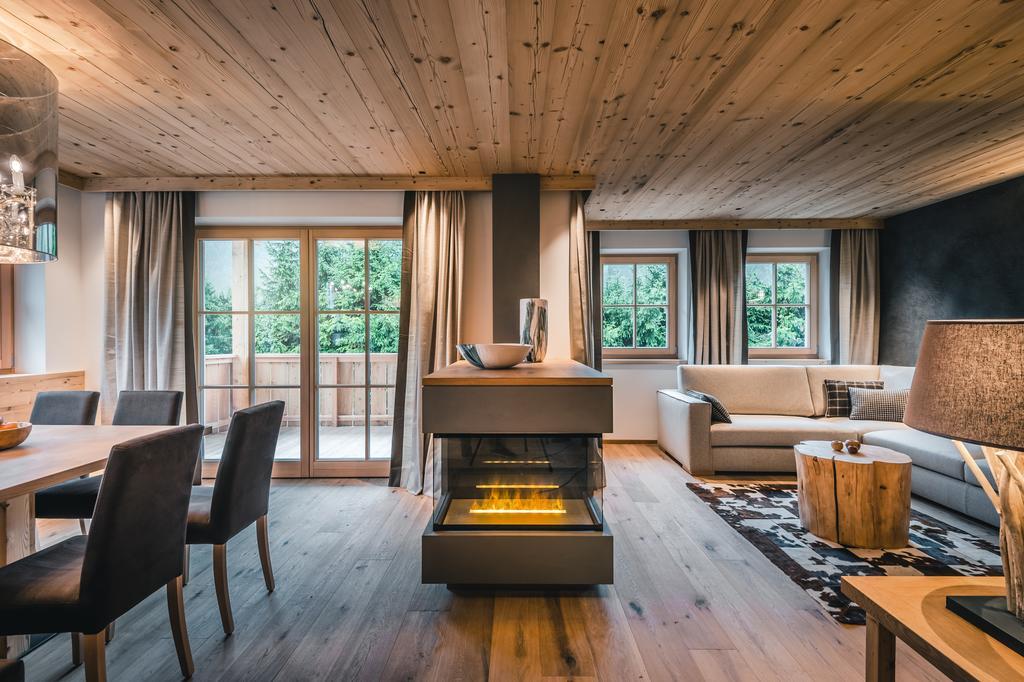 Liondes Chalets St. Vigil Exteriör bild