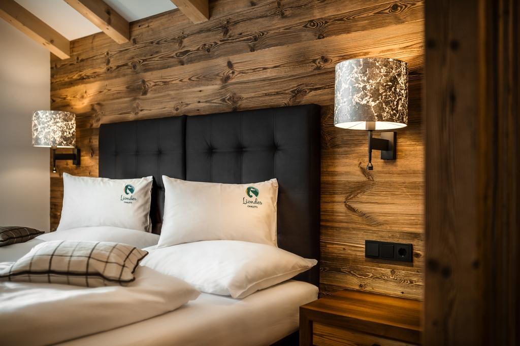 Liondes Chalets St. Vigil Exteriör bild