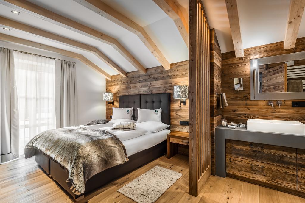 Liondes Chalets St. Vigil Exteriör bild