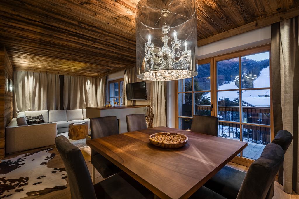 Liondes Chalets St. Vigil Exteriör bild