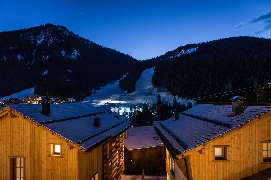Liondes Chalets St. Vigil Exteriör bild