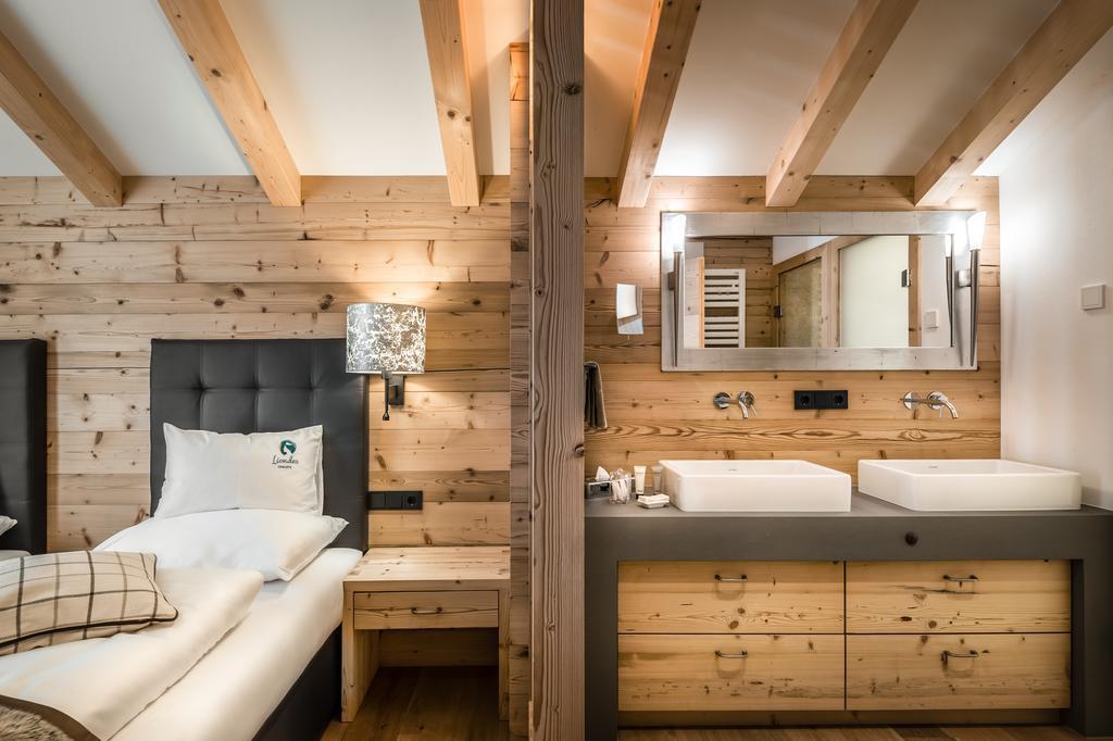 Liondes Chalets St. Vigil Exteriör bild