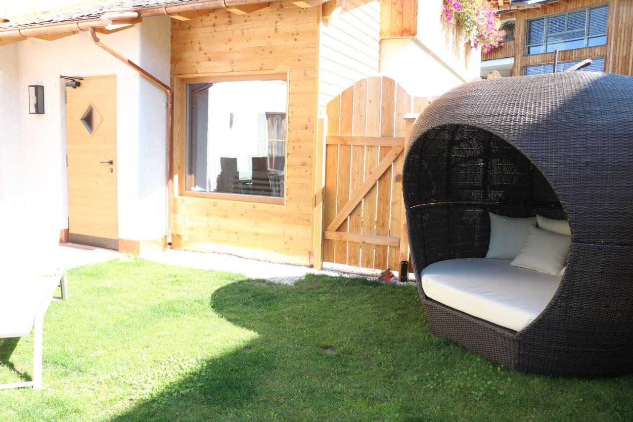 Liondes Chalets St. Vigil Exteriör bild
